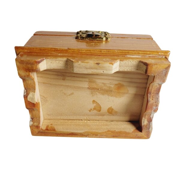 Vintage Huichol Handcrafted Mexican Beaded Box Top with Hinged Lid Navajo Style - Picture 6 of 12